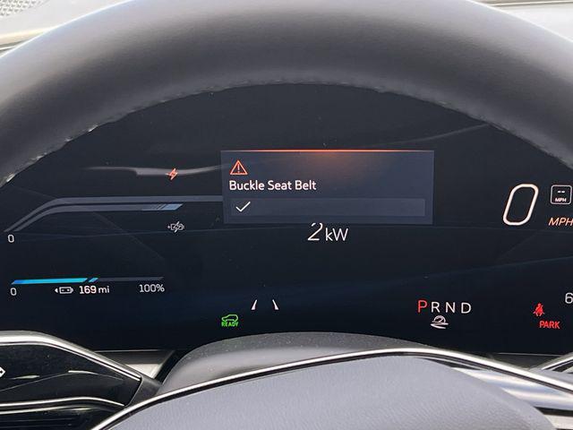 2025 Cadillac iQ Luxury w/1SC
