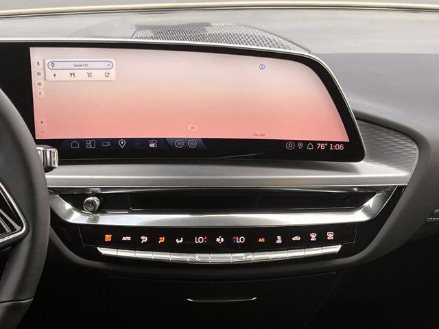 2025 Cadillac iQ Luxury w/1SC