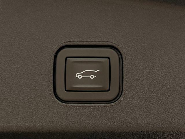 2025 Cadillac iQ Luxury w/1SC