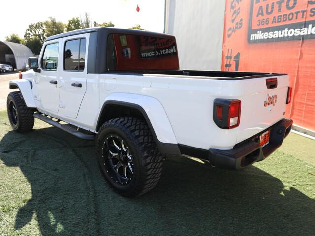 2023 Jeep Gladiator Overland