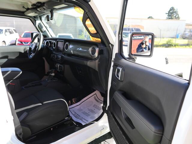 2023 Jeep Gladiator Overland