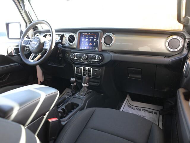 2023 Jeep Gladiator Overland