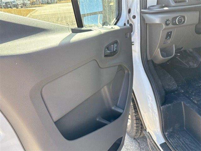 2025 Ford Transit Cargo Van Base