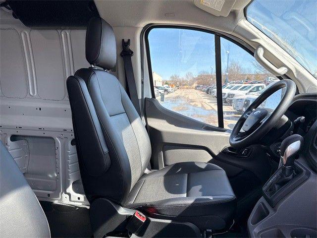 2025 Ford Transit Cargo Van Base