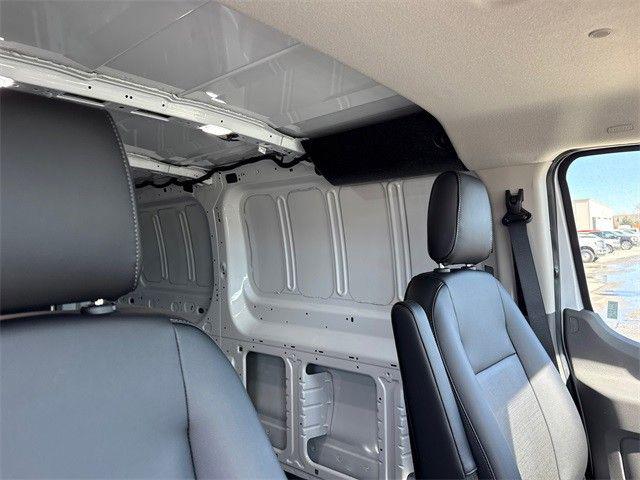 2025 Ford Transit Cargo Van Base