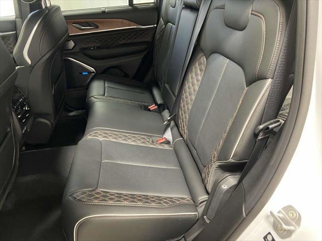 New 2025 Jeep Grand Cherokee Summit New 2025 Jeep Grand Cherokee Summit