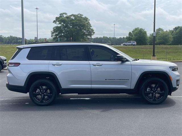 2025 Jeep Grand Cherokee GRAND CHEROKEE L ALTITUDE 4X2