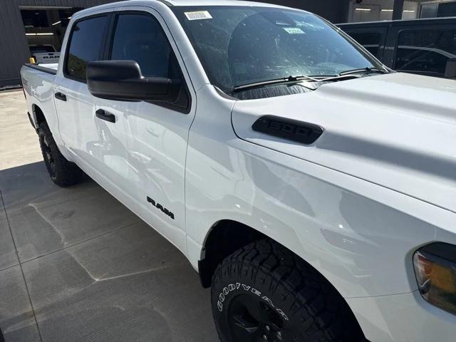 2025 RAM Ram 1500 RAM 1500 WARLOCK CREW CAB 4X4 57 BOX