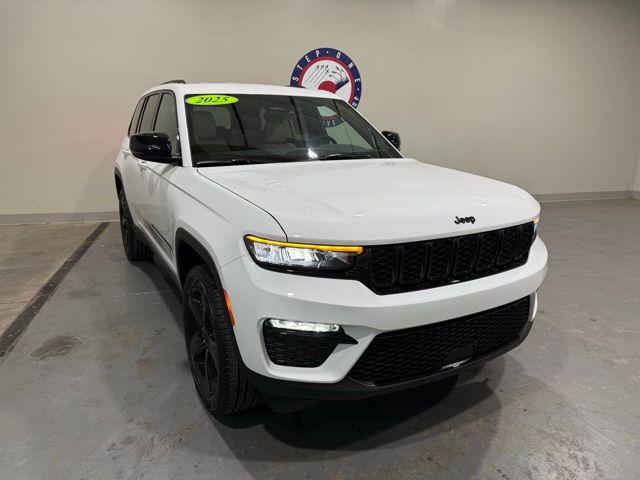 2025 Jeep Grand Cherokee GRAND CHEROKEE LIMITED 4X2