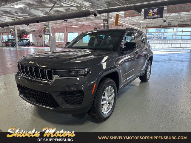 2025 Jeep Grand Cherokee GRAND CHEROKEE LAREDO X 4X4