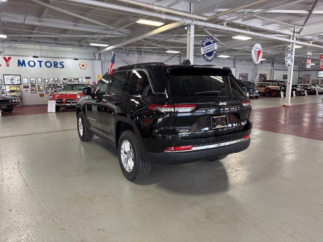 2025 Jeep Grand Cherokee GRAND CHEROKEE LAREDO X 4X4