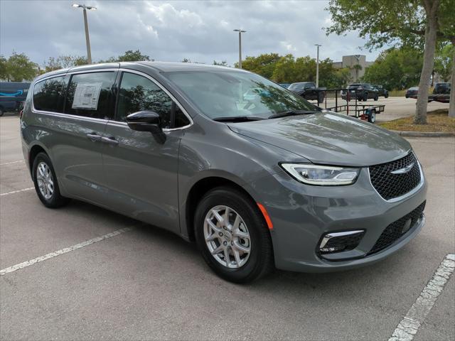 2025 Chrysler Pacifica PACIFICA SELECT