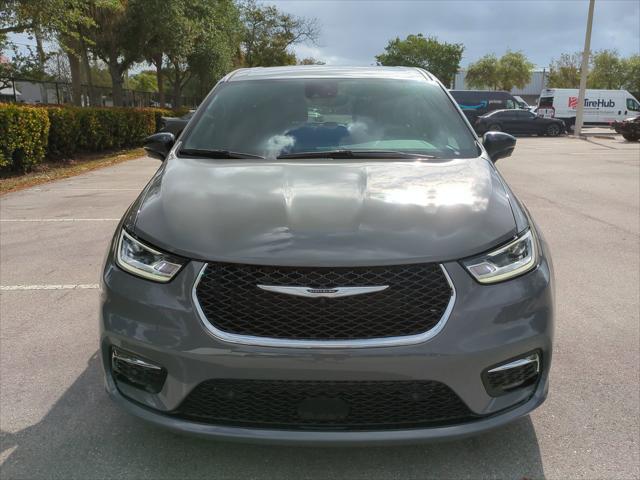 2025 Chrysler Pacifica PACIFICA SELECT