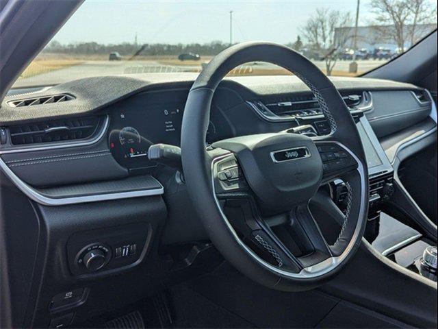 2025 Jeep Grand Cherokee GRAND CHEROKEE LAREDO X 4X4
