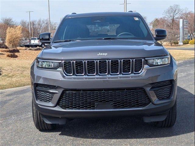 2025 Jeep Grand Cherokee GRAND CHEROKEE LAREDO X 4X4