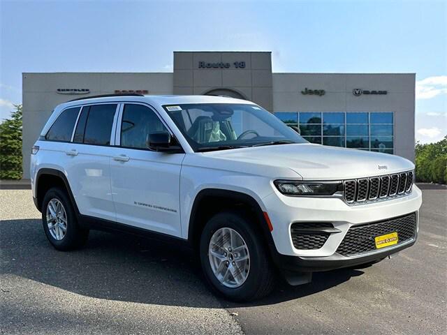 2025 Jeep Grand Cherokee GRAND CHEROKEE LAREDO X 4X4