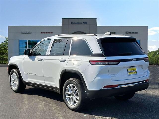 2025 Jeep Grand Cherokee GRAND CHEROKEE LAREDO X 4X4