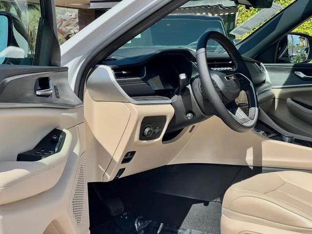 2025 Jeep Grand Cherokee GRAND CHEROKEE LIMITED 4X2