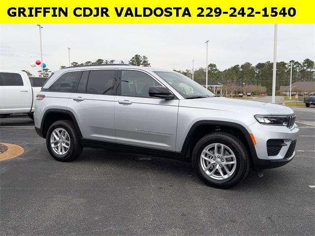 2025 Jeep Grand Cherokee GRAND CHEROKEE LAREDO X 4X2