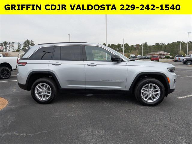 2025 Jeep Grand Cherokee GRAND CHEROKEE LAREDO X 4X2