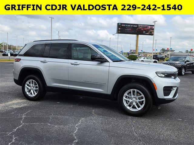 2025 Jeep Grand Cherokee GRAND CHEROKEE LAREDO X 4X2
