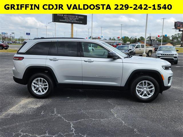 2025 Jeep Grand Cherokee GRAND CHEROKEE LAREDO X 4X2