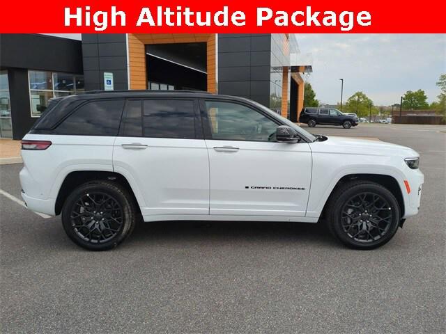 2025 Jeep Grand Cherokee GRAND CHEROKEE SUMMIT RESERVE 4X4