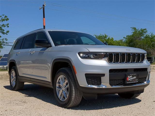 2025 Jeep Grand Cherokee GRAND CHEROKEE L LAREDO X 4X4