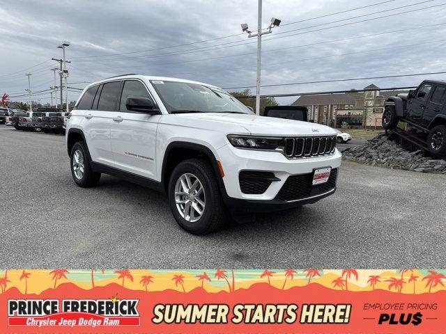 2025 Jeep Grand Cherokee GRAND CHEROKEE LAREDO X 4X4