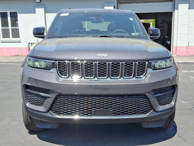 2025 Jeep Grand Cherokee GRAND CHEROKEE LAREDO X 4X4