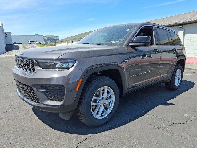 2025 Jeep Grand Cherokee GRAND CHEROKEE LAREDO X 4X4
