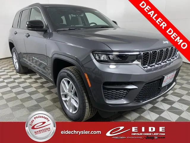 2025 Jeep Grand Cherokee GRAND CHEROKEE LAREDO X 4X4