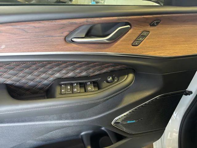 2025 Jeep Grand Cherokee GRAND CHEROKEE L SUMMIT 4X4
