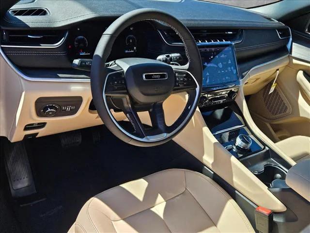 2025 Jeep Grand Cherokee GRAND CHEROKEE L LIMITED 4X4 2025 Jeep Grand Cherokee GRAND CHEROKEE L LIMITED 4X4