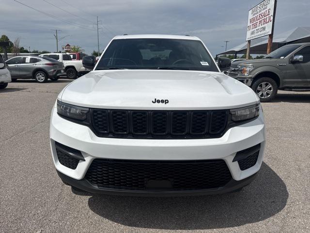 2025 Jeep Grand Cherokee GRAND CHEROKEE ALTITUDE 4X2