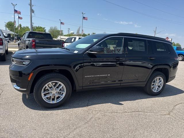 2025 Jeep Grand Cherokee GRAND CHEROKEE L LAREDO 4X4