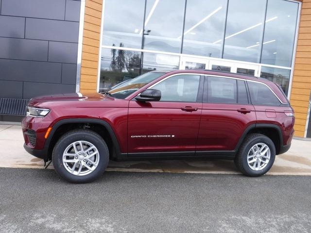 2025 Jeep Grand Cherokee GRAND CHEROKEE LAREDO X 4X4