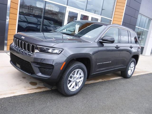 2025 Jeep Grand Cherokee GRAND CHEROKEE LAREDO X 4X4