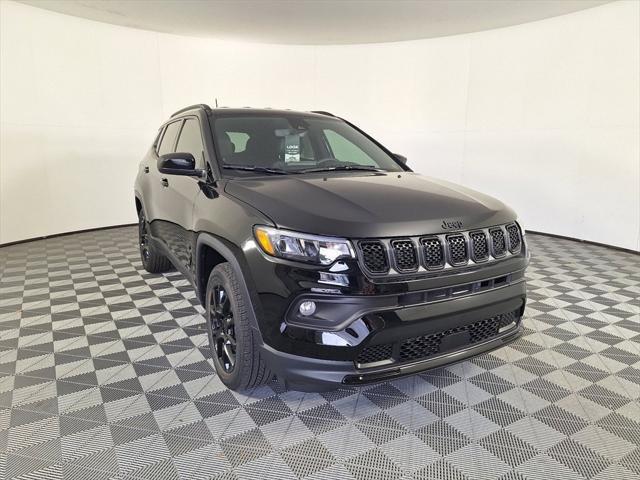 2025 Jeep Compass COMPASS LATITUDE 4X4