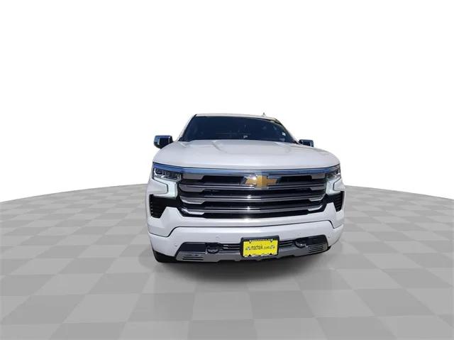 2023 Chevrolet Silverado 1500 4WD Crew Cab Short Bed High Country