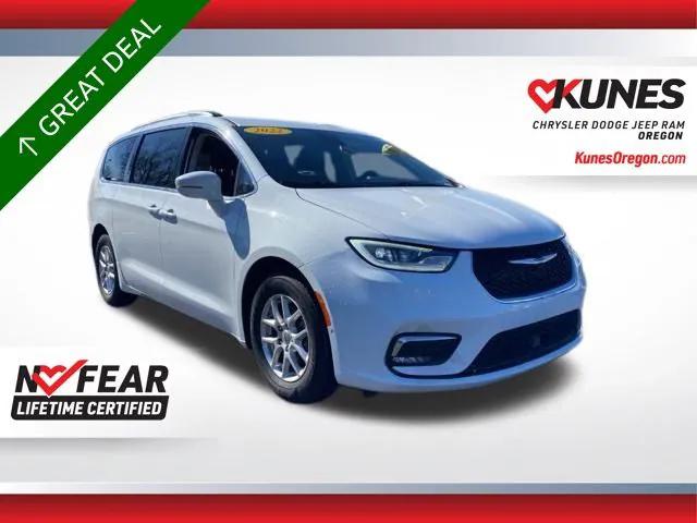 2022 Chrysler Pacifica Touring L