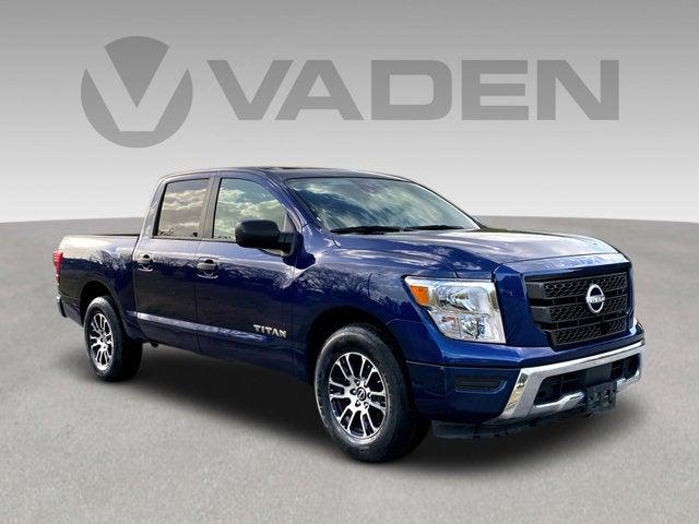 2023 Nissan TITAN Crew Cab SV 4x2