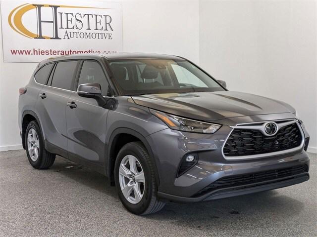 2024 Toyota Highlander LE