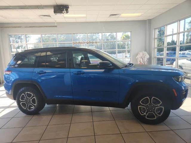2022 Jeep Grand Cherokee 4xe Trailhawk 4x4