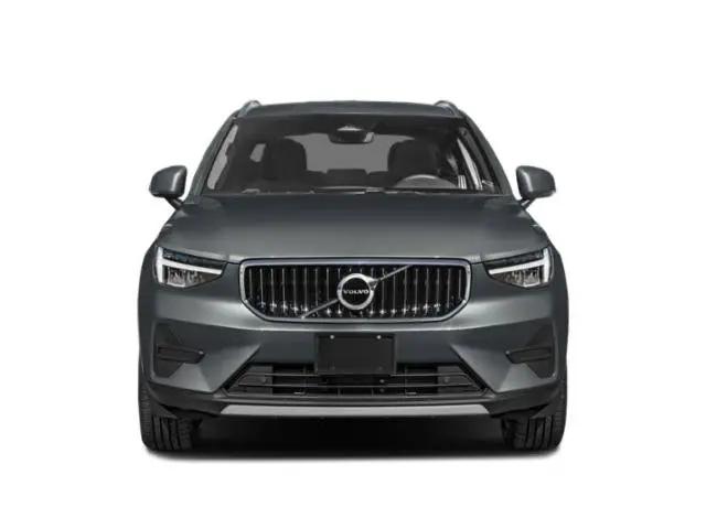 2025 Volvo XC40 B5 Ultra Dark Theme