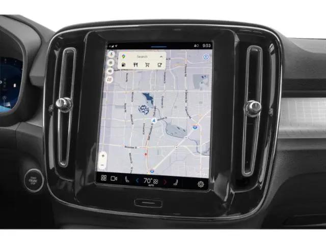 2025 Volvo XC40 B5 Ultra Dark Theme