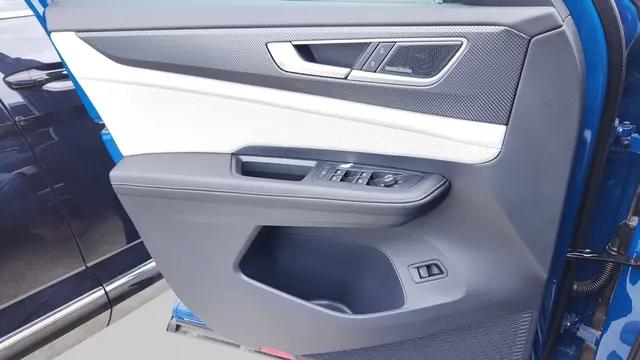 2025 Volkswagen Atlas Cross Sport 2.0T SEL Premium R-Line