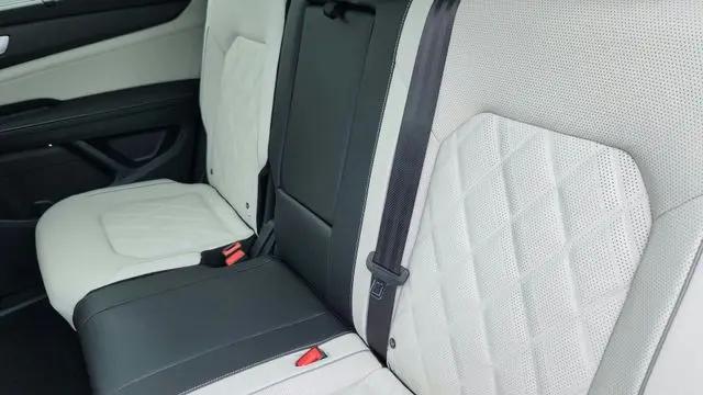 2025 Volkswagen Atlas Cross Sport 2.0T SEL Premium R-Line