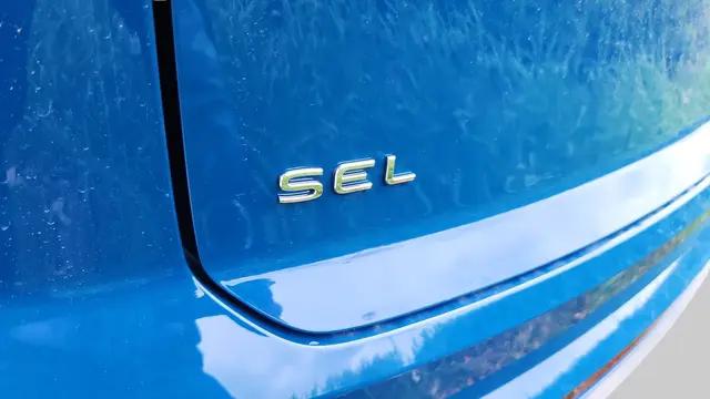 2025 Volkswagen Atlas Cross Sport 2.0T SEL Premium R-Line