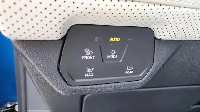 2025 Volkswagen Atlas Cross Sport 2.0T SEL Premium R-Line